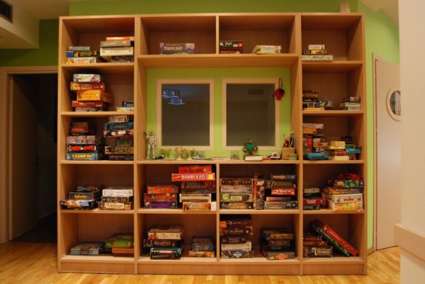 Board game library of Game Inn (Thessaloniki)
