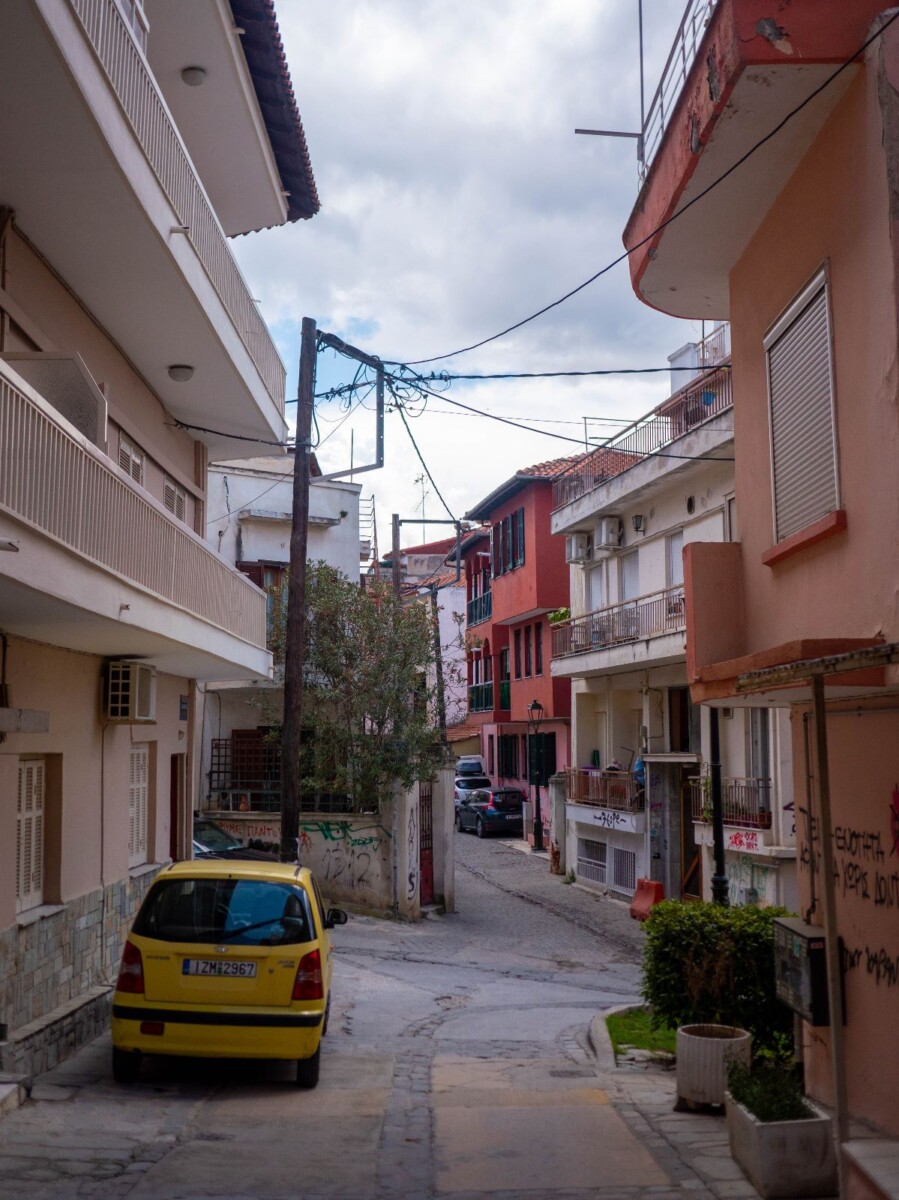 Rue elles in thessaloniki: Calliope street